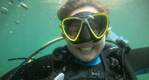 Alyssa Stasse scuba diving