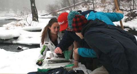 UNH Zoology students at Cocheco River