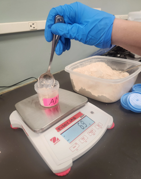 Measuring the Biochanin A into containers
